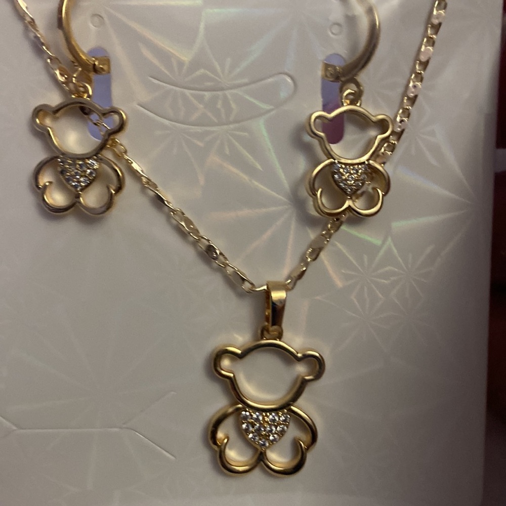 Set,bear baby, necklace and earrings ,with gold bath 18 k and zirconium clear